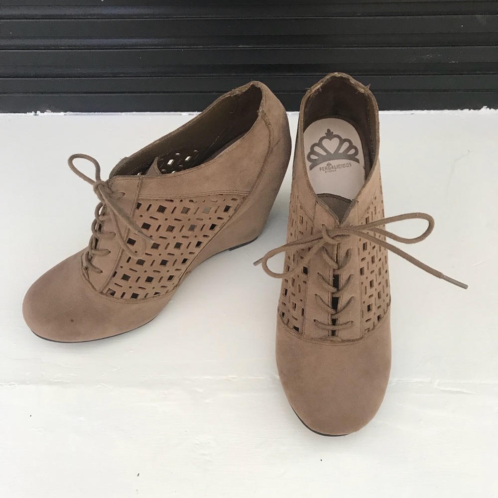 Tan Wedges